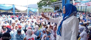 Cawabup Lebong, Roiyana bersama simpatisan emak-emak di Gardu Pandang