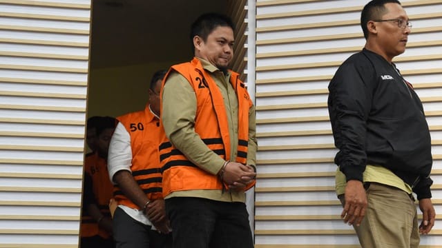 antarafoto-kpk-tahan-bupati-kolaka-timur-1754702931_2480_ratio-16x9