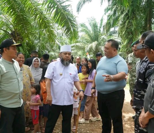 Warga Bersyukur Jalan TMMD Dibangun, Helmi Hasan Pastikan Program Terus Berlanjut