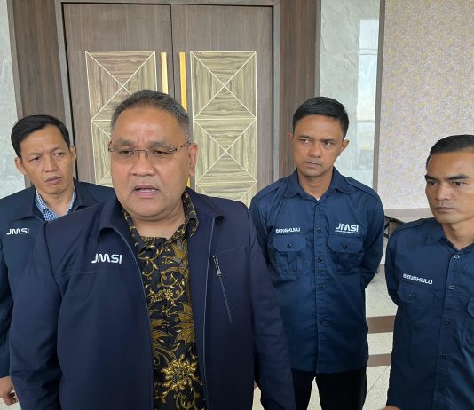 Ketua umum JMSI, Teguh Santosa saat diwawancarai awak Media usai melantik pengurus JMSI Provinsi Bengkulu periode 2026-2030.dok_rd