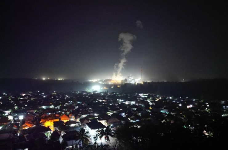 Blackout Listrik di Sumatera Diduga Memakan Korban Jiwa dan Rugikan Rakyat, STuEB Desak Desentralisasi Berbasis Energi Bersih