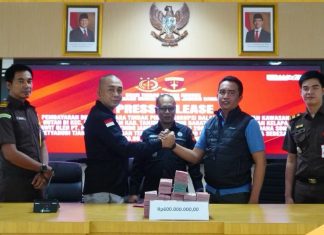 Kejari Tanjung Jabung Barat Terima Pembayaran Denda Terpidana Sebesar 600 Juta