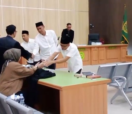 JPU KPK Tuntut Tiga Kontraktor 2 Tahun Penjara dalam Perkara OTT Bupati Nonaktif Rejang Lebong
