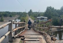 Ironi Warga Teluk Sepang, Hidup Dikepung Industri, Rawan Bencana & Terancam Terisolir