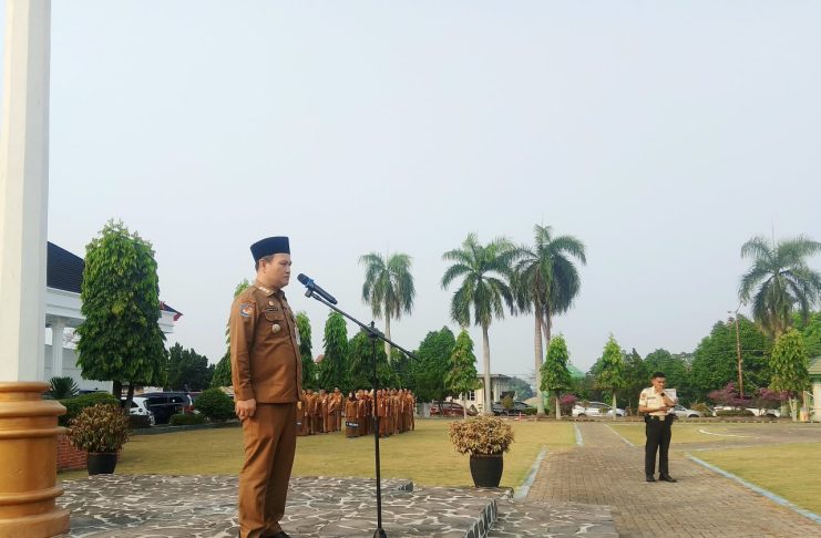 Tingkatkan Pelayanan, Sekda Herwan Antoni Pimpin Apel Pagi Keliling di RSUD M. Yunus