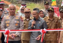 Bersama Polres Kaur, Wabup Resmikan Jembatan Presisi Merah Putih